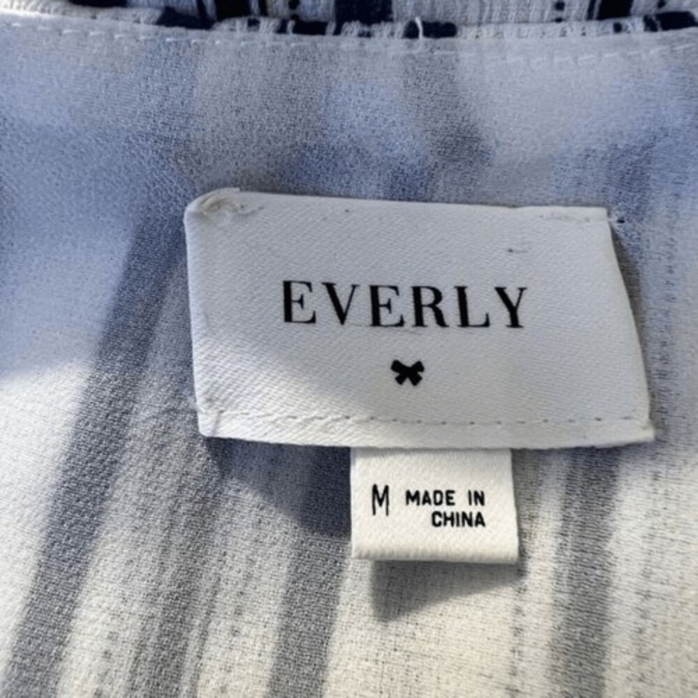 EVERLY Blue White Striped Tie Side Faux Wrap Romper NWOT Size M - Picture 9 of 9